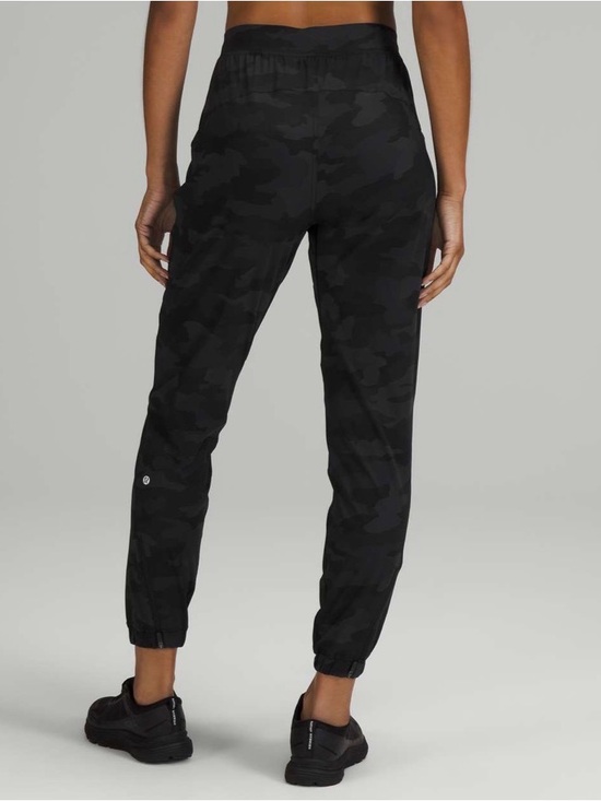 NWOT Lululemon Adapted State High-Rise
Jogger *28" - Camo Deep Coal Multi size 4 - Picture 3 of 11